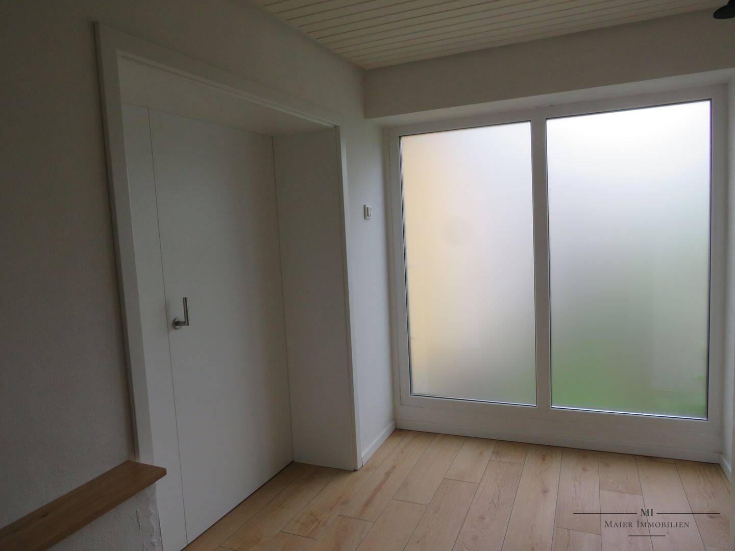 Ihr neues Zuhause: Freistehendes Einfamilienhaus mit idyllischem Gartengrundstück & Innenpool – Sulzbach-Rosenberg – Vorschaubild 3