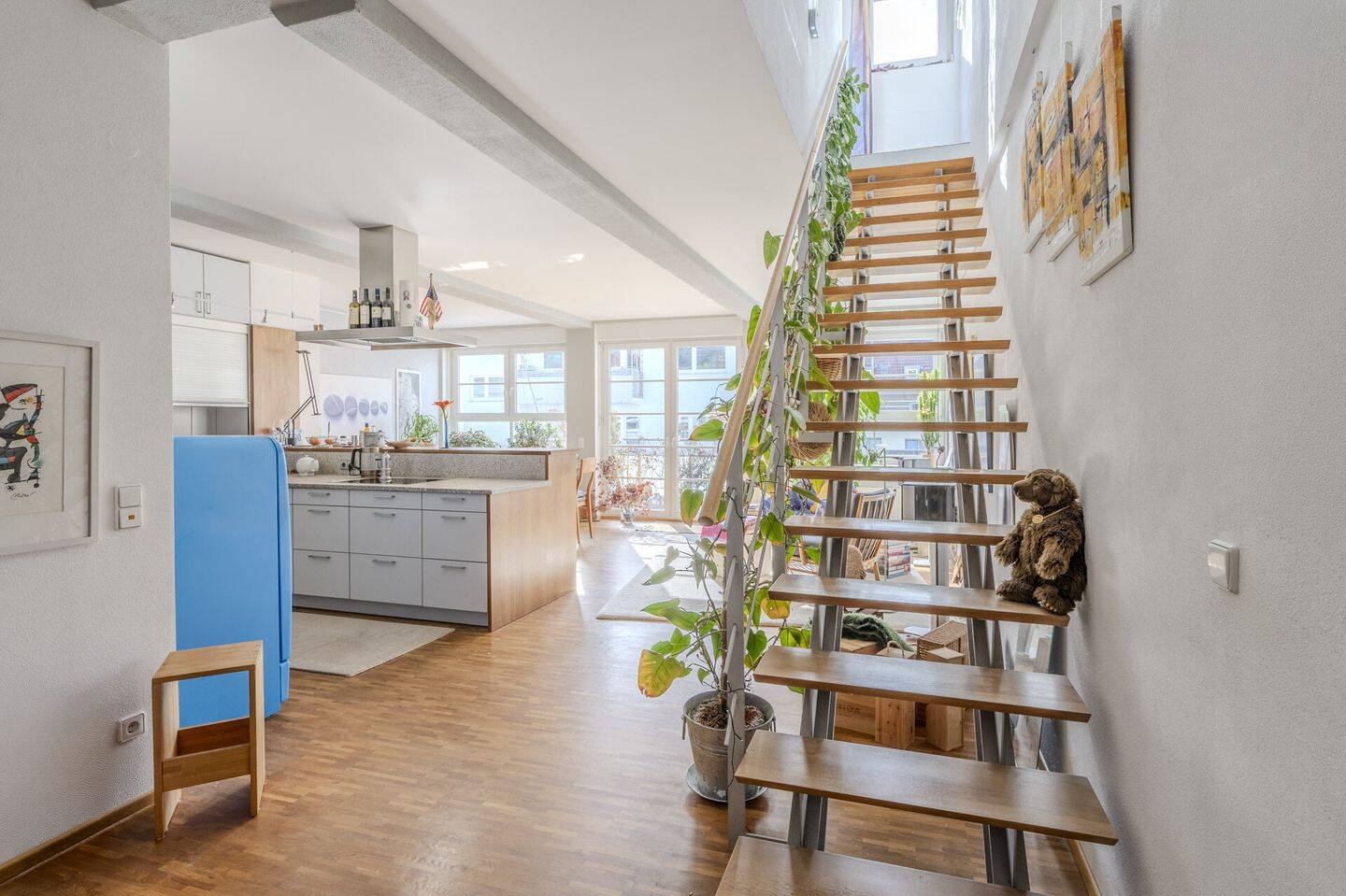 Loftflair trifft Dachgarten-Oase – Stuttgart – Vorschaubild 7