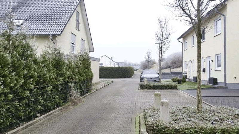 Schöne Doppelhaushälfte mit Garage in guter Lage in 45896 Gelsenkirchen-Hassel – Gelsenkirchen – Vorschaubild 2