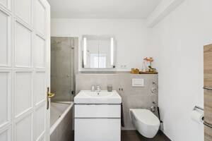 Attraktive 2-Zimmer-Wohnung mit Balkon und Tiefgaragenstellplatz - Modernisiert für Ihr Wohlbefinden – 22117 Hamburg – Vorschaubild 6
