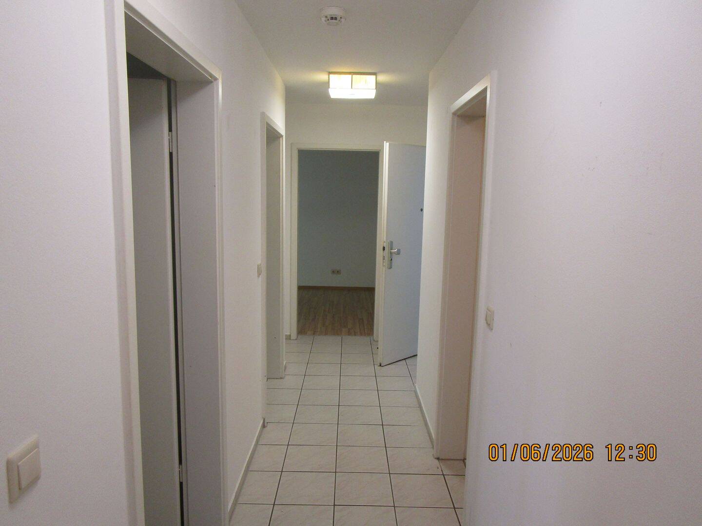 Premium Lage! Moderne u. renovierte 3 Zi. Wohnung m. Terasse u. Gartenanteil in Nürnberg - Erlenstegen z. vermieten. Tiefgaragenstellplatz vorhanden. – Nürnberg – Vorschaubild 5