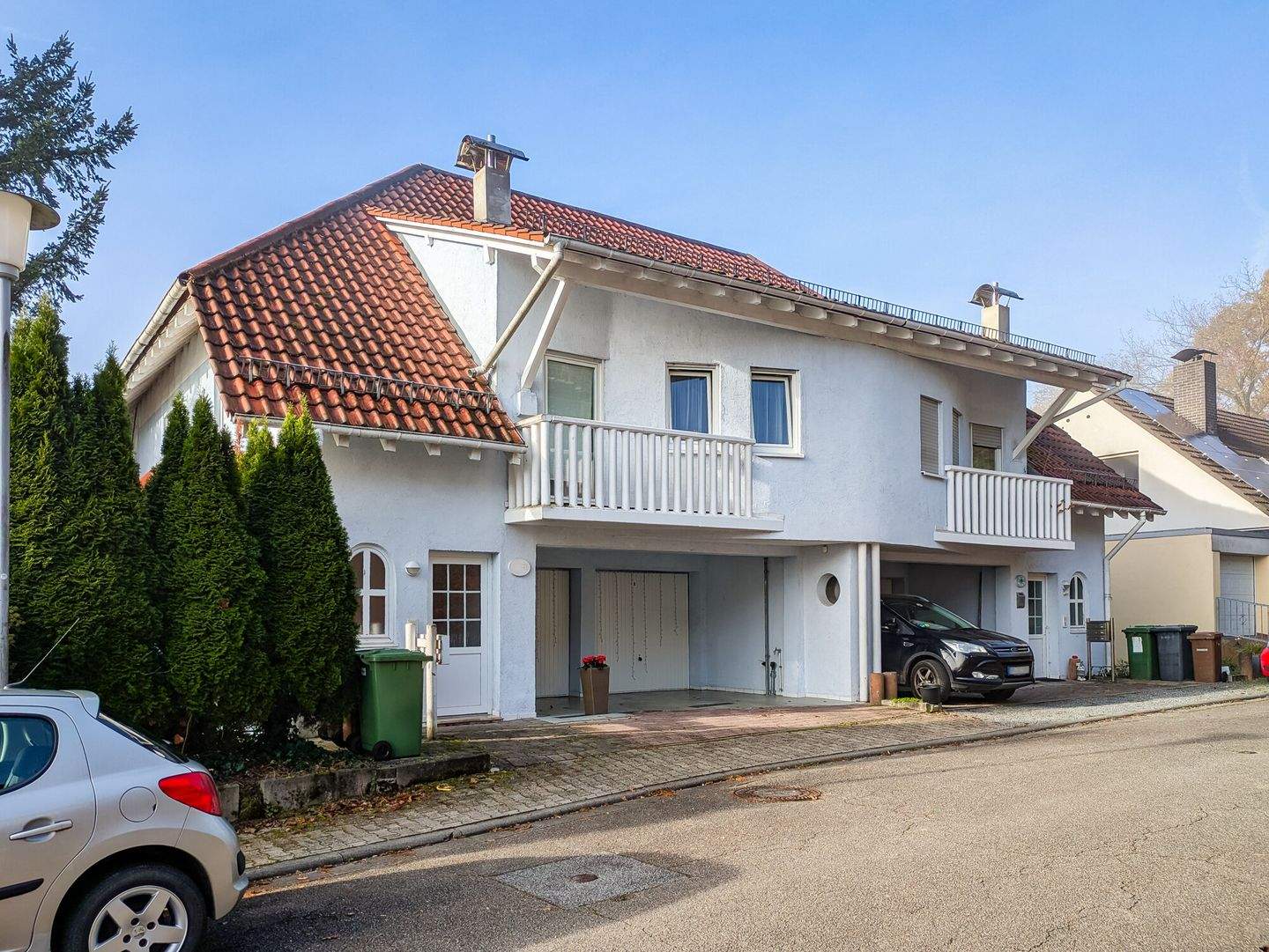Aufgepasst: Mehrfamilienhaus in ruhiger Nebenstraße mit phantastischer Aussicht! – Wald-Michelbach – Bild 1 von 9