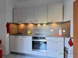 (EF1078_M) Erfurt: Andreasvorstadt, möblierte Wohnung mit Balkon in einer Stadtvilla, ruhige Lage an der Gera – 99089 Erfurt – Vorschaubild 9