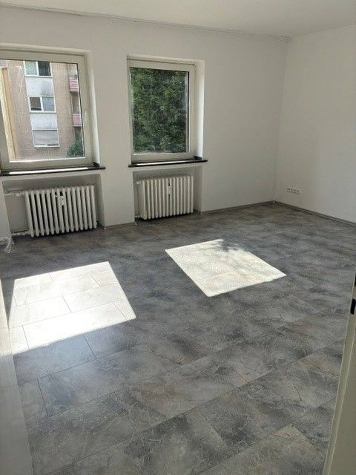 Sommer Special "Gutschein in Höhe von 1.000,00 €", 3 Zimmer Wohnung zu vermieten – 47137 Duisburg – Bild 1 von 9