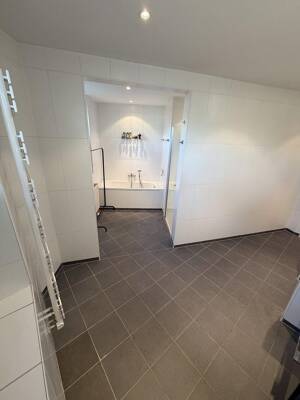 Modernes Wohnen in Sasel: 3,5 Zimmer, Südwest-Balkon, Aufzug & 2 TG-Plätze – 22393 Hamburg – Vorschaubild 9