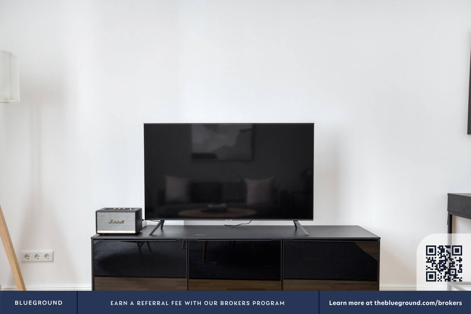 Super schöne 2 Zimmer Wohnung in schöner Lage auf dem Kurfürstendamm. – Berlin – Vorschaubild 3
