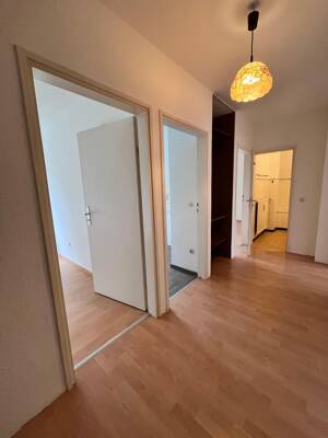 Wohnungspaket: WG-Konzept geeignete Wohnungen zu verkaufen! 3-ZKB mit Balkon