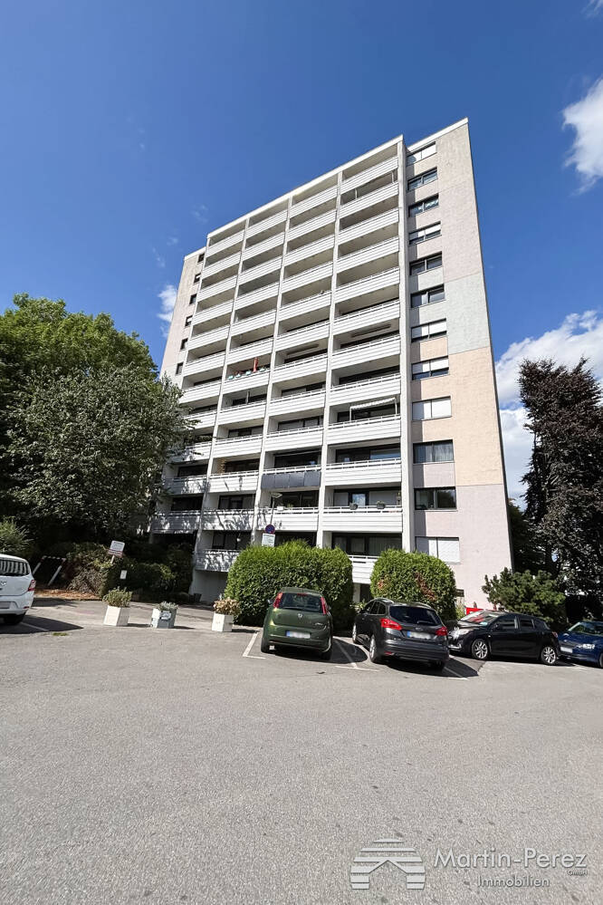Einzimmerwohnung mit Balkon und Blick ins Grüne