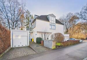 Schöne Maisonette-Dachgeschosswohnung in einem kleinen Mehrfamilienhaus mit nur 6 Einheiten in Solln – 81479 München – Vorschaubild 3
