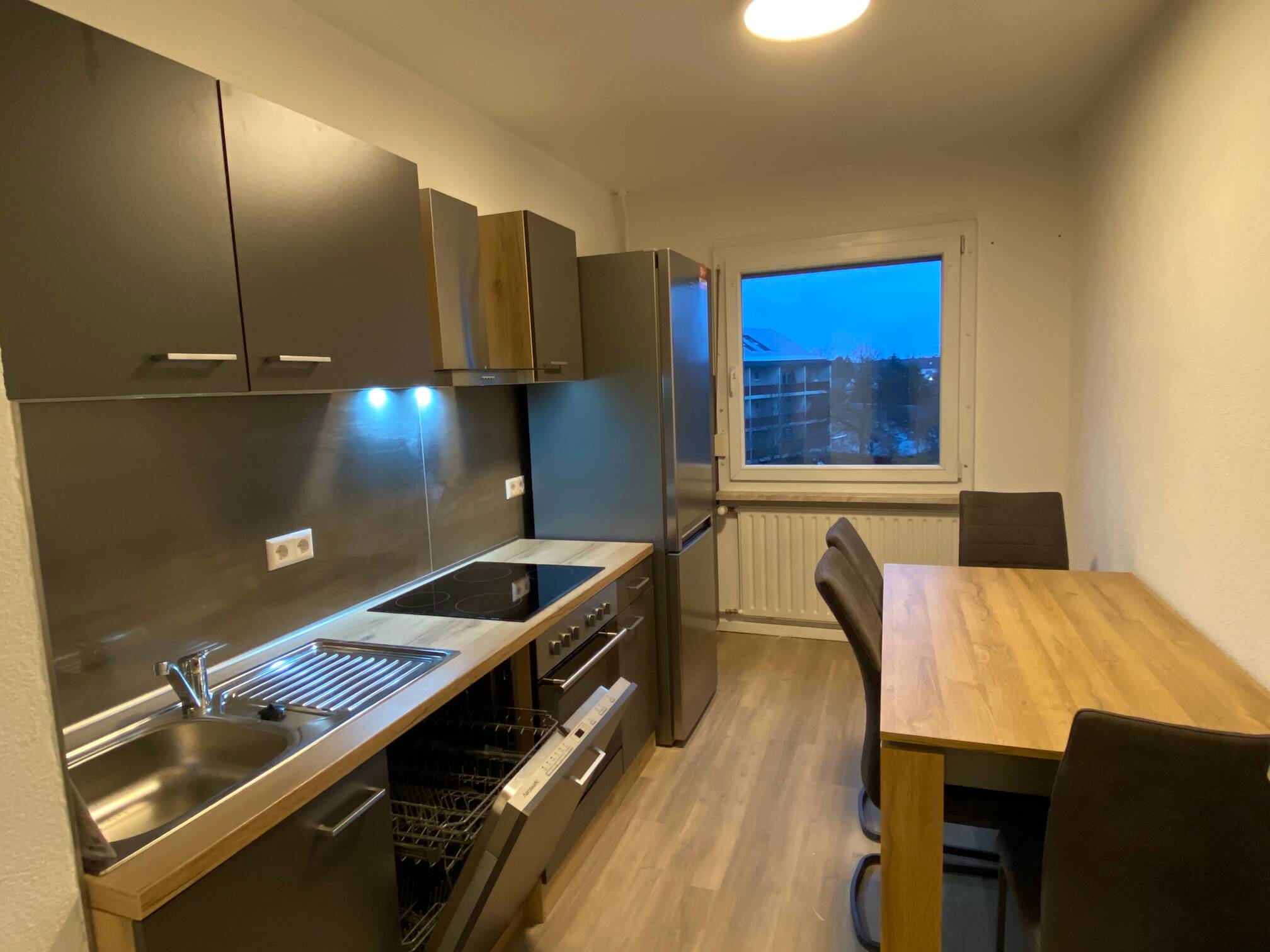 Schönes, helles WG-Zimmer in 3er-WG in KA-Grünwinkel – Karlsruhe – Vorschaubild 2