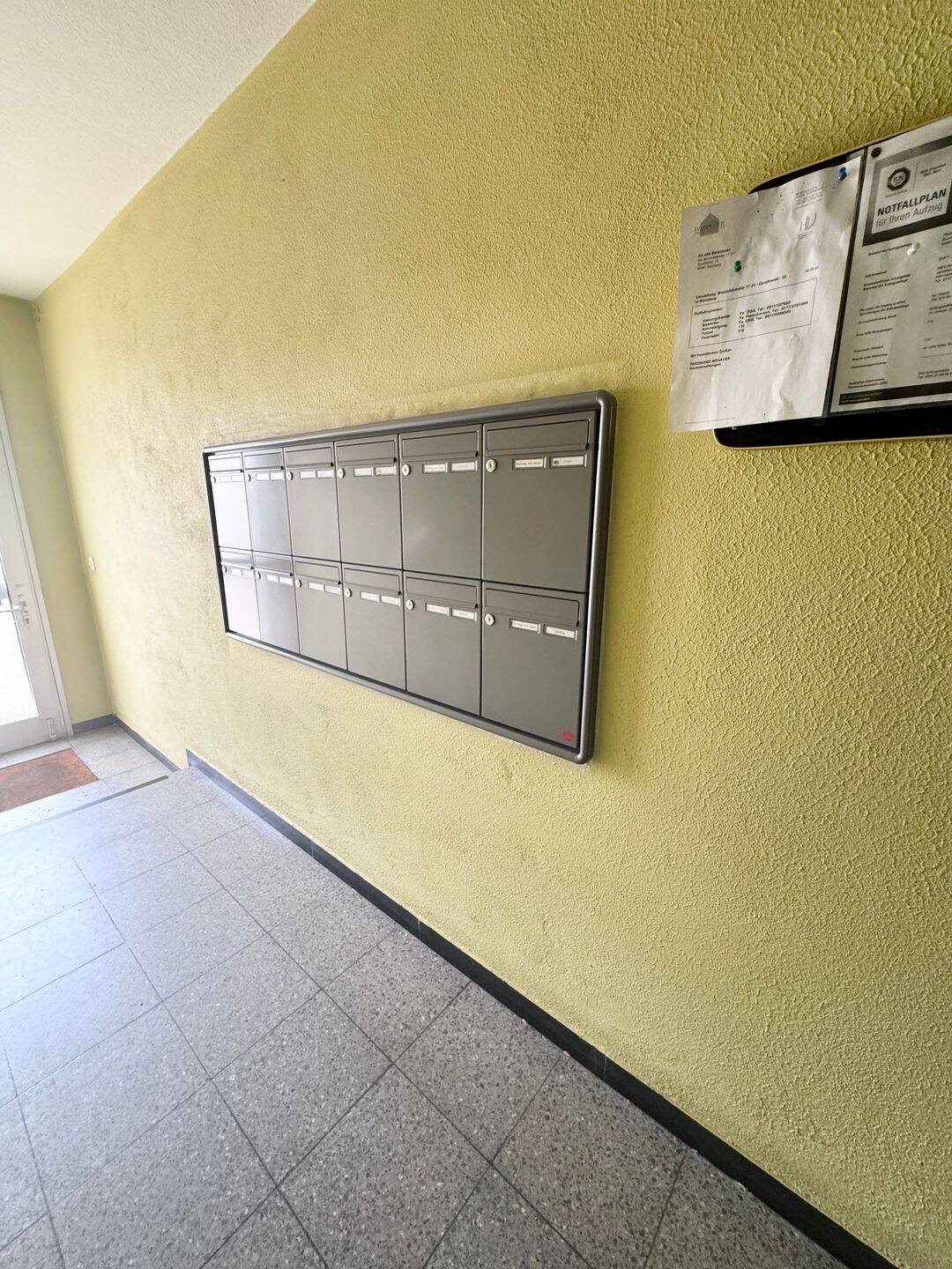 Sofort Bezugsfrei ! Gepflegte Eigentumswohnung mit Loggia, Aufzug & Stellplatz – Nürnberg – Vorschaubild 6