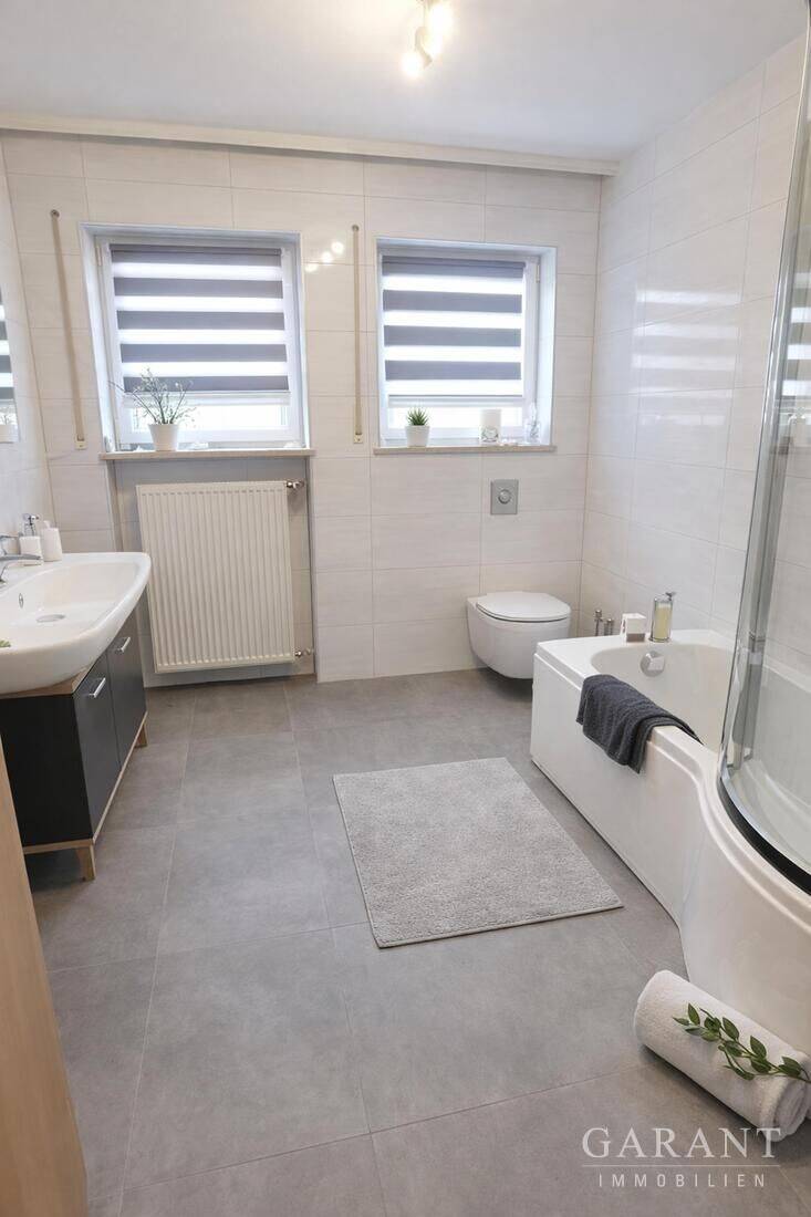*Attraktives Zweifamilienhaus in Zuchering*Eigenheim oder Kapitalanlage *Viel Potenzial* – Ingolstadt – Vorschaubild 5