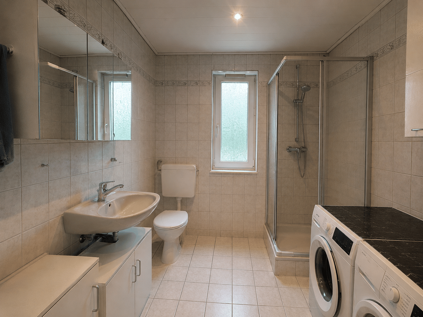 Investieren in Krefeld: Modernisierte 3-Zimmer-Eigentumswohnung in ruhigem Vierparteienhaus – Krefeld – Vorschaubild 7