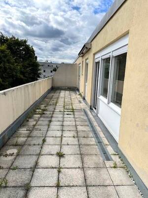 Traumhafte Dachterrassen-Wohnung in Bestlage Moosach mit sehr großem seperatem Hobbyraum,sofort bezugsfrei – 80993 München – Vorschaubild 7