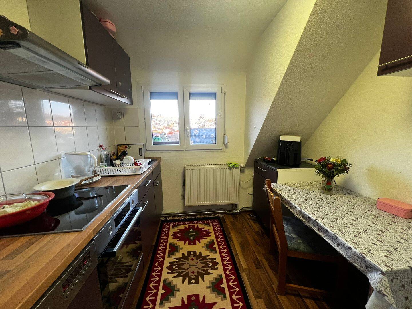 *Gepflegtes Haus mit 3 Wohnungen, Balkon, Terrasse &Garage zu verkaufen* – Eisingen – Vorschaubild 6