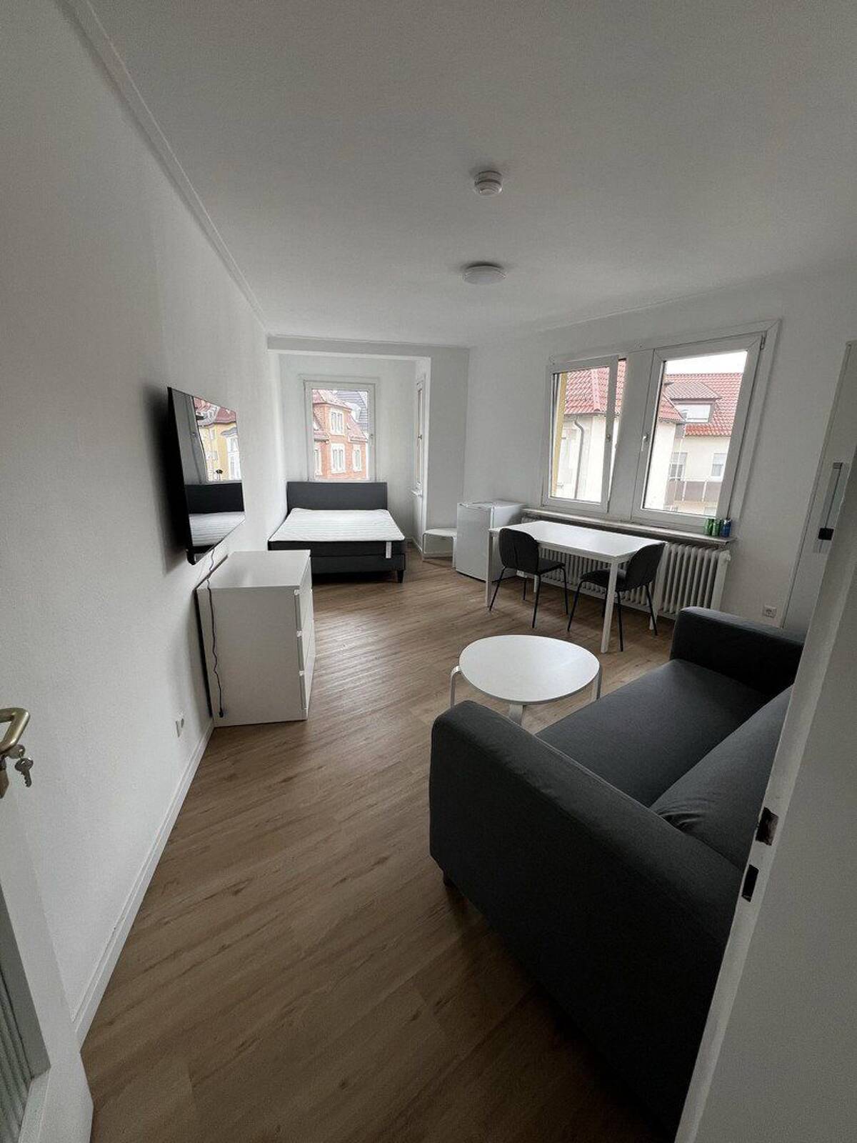 Neu renovierte 3 er WG in Stuttgart Ost 3.OG rechts – 70186 Stuttgart – Bild 1 von 9