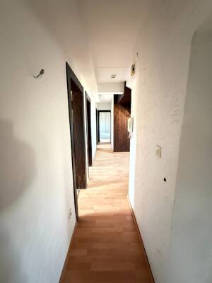 4-Zimmer-Dachgeschosswohnung mit Altbaucharme am Fuße des Kaiserbergs – 47058 Duisburg – Vorschaubild 5