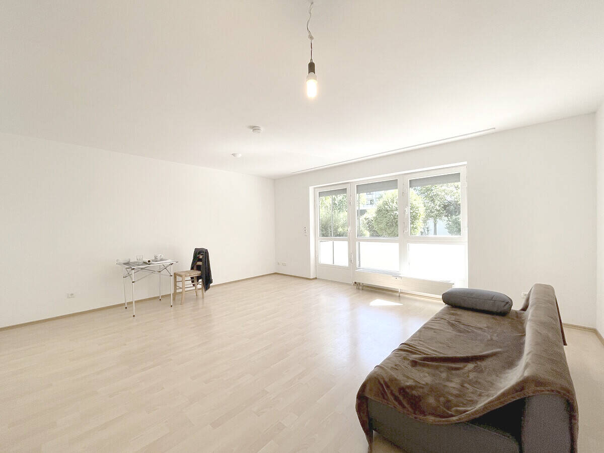 Renovierte 39 m² Süd-Balkon-Whg. + 18 m² Hobbyraum mit Bad & Küche direkt drunter, ruhige Gartenlage – München – Vorschaubild 6