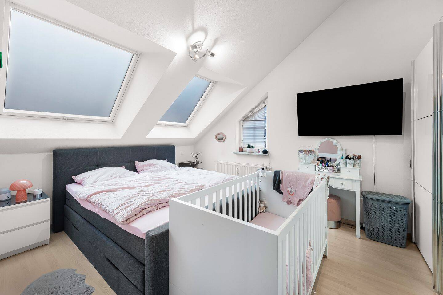 Sanierte 2-Zimmer-Dachgeschosswohnung - bezugsfrei ab Ende 2026 – München – Vorschaubild 8