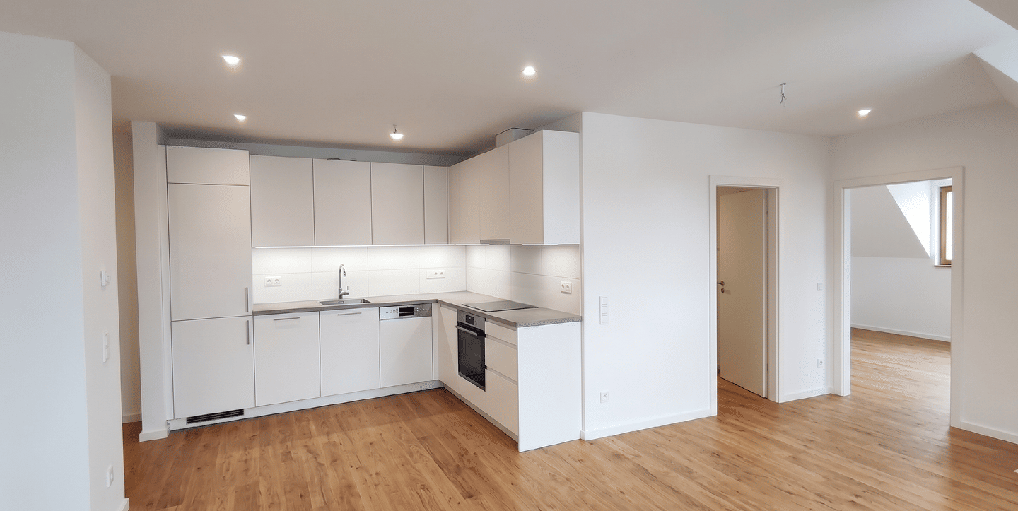 Traumhafte 2-Zimmer-DG-Wohnung im Erstbezug + moderner Neubau + Lift + FuBo-Heizung + Parkett + Bäckerei im Haus – Leipzig – Vorschaubild 3