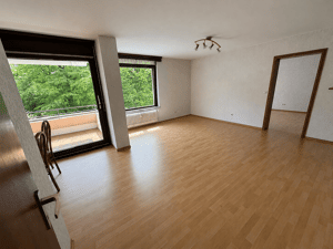 2-Zimmerwohnung mit großem Südbalkon - Günstig und sofort frei – 70565 Stuttgart – Vorschaubild 2