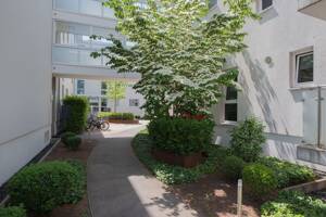 Genuss obenauf! Maisonette mit Dachterrasse, Luxus-EBK, ... und vielen weiteren Annehmlichkeiten! – 60438 Frankfurt am Main – Vorschaubild 8