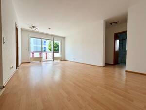 Gepflegte 2-Zimmer-Erdgeschosswohnung mit Südwest-Balkon und TG-Stellplatz – sofort frei – 63225 Langen – Vorschaubild 3