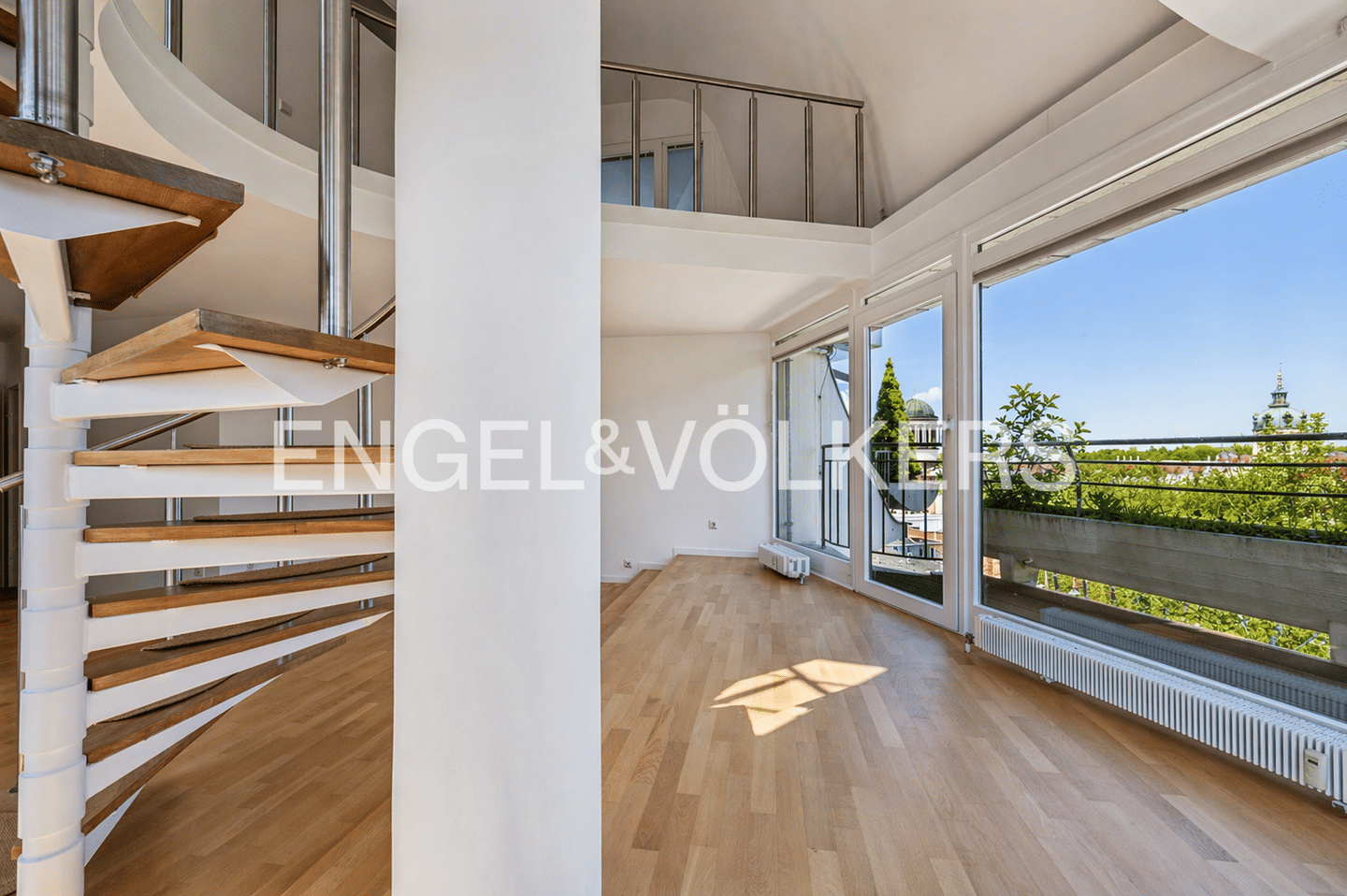 Maisonettewohnung im Stil der "Belle Époque" mit Blick auf Schloss Charlottenburg – Berlin – Vorschaubild 6