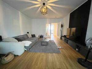 Wohnen im Grünen: helle 3 Zimmer + Süd-West-Balkon, kompakter Schnitt, neues Bad, Gäste-WC, Aufzug – 50968 Köln – Vorschaubild 6