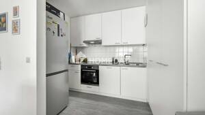 Helle 2-Zimmer-Wohnung mit Einbauküche & Aufzug in zentraler Lage von Leverkusen-Wiesdorf – 51373 Leverkusen – Vorschaubild 2