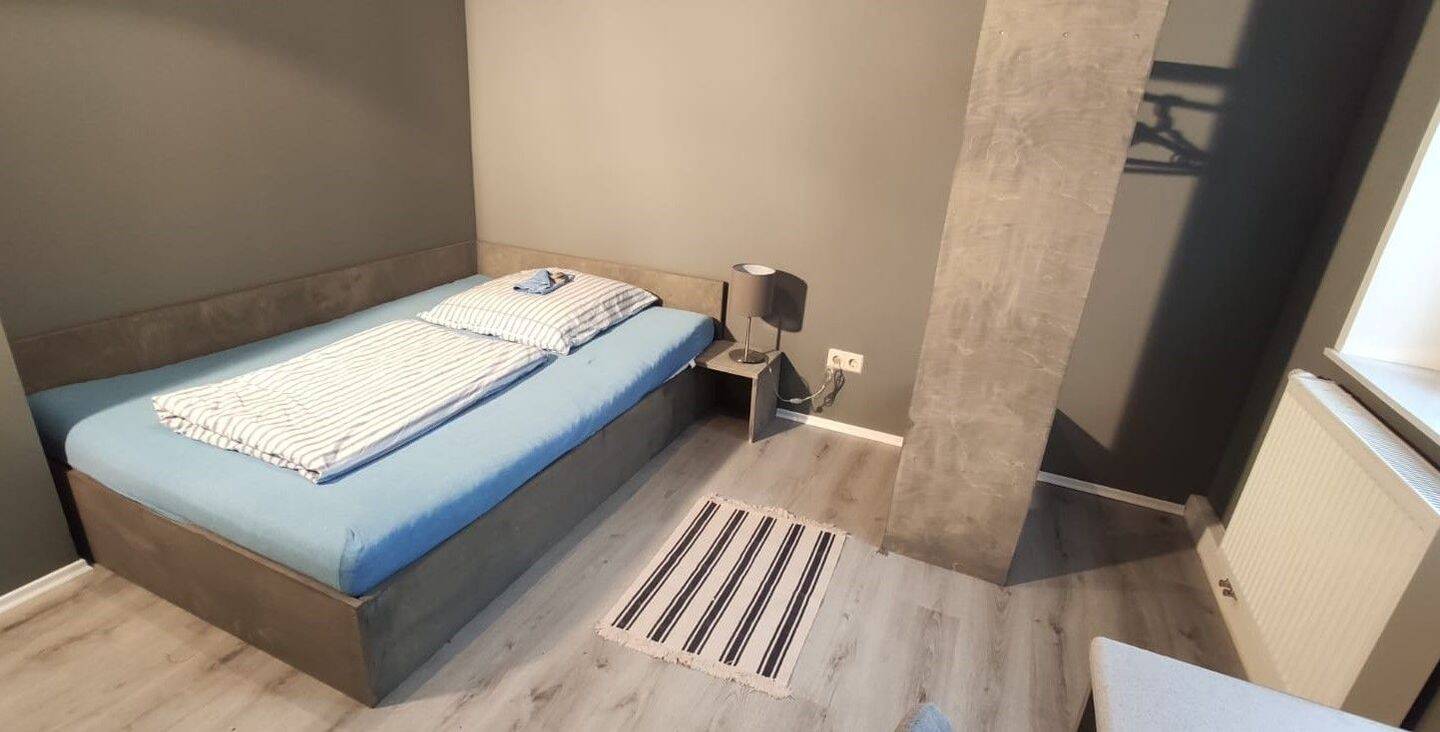Vollmöbliertes Zimmer in Fürth – Fürth – Vorschaubild 2