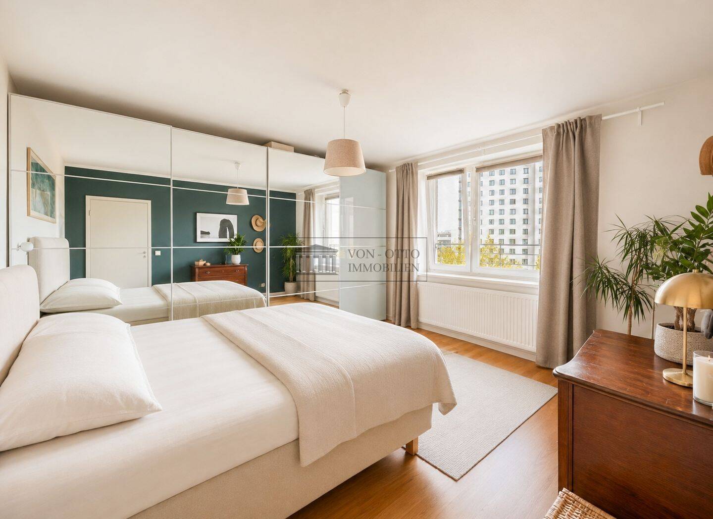 Kölner Stadtwohnung mit Domblick: Helle Zimmer und großer Balkon – Köln – Vorschaubild 3