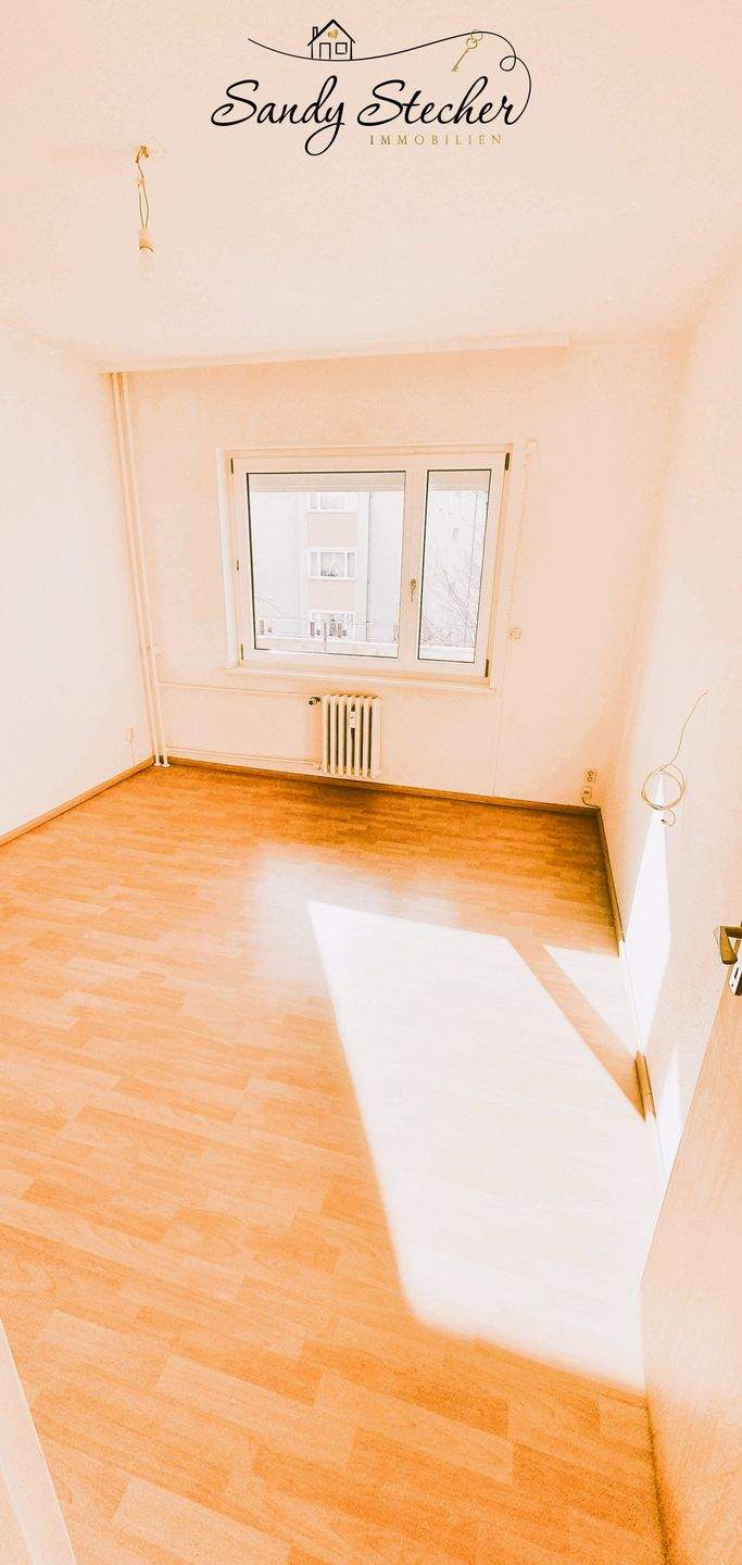 Bezugsfrei nahe Kutschi: Lichtdurchflutete Wohnung mit Süd-West-Balkon – Berlin – Vorschaubild 3