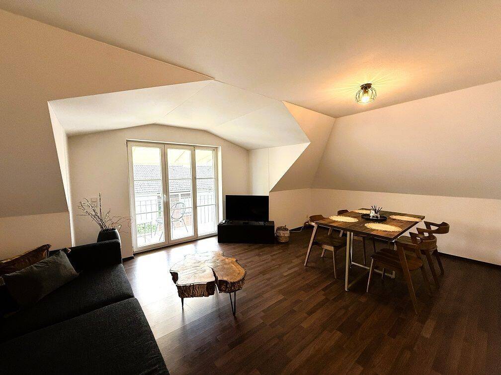 3-Zimmer-Dachgeschosswohnung mit Küche in Toplage Ingolstadt Süd – Ingolstadt – Vorschaubild 3