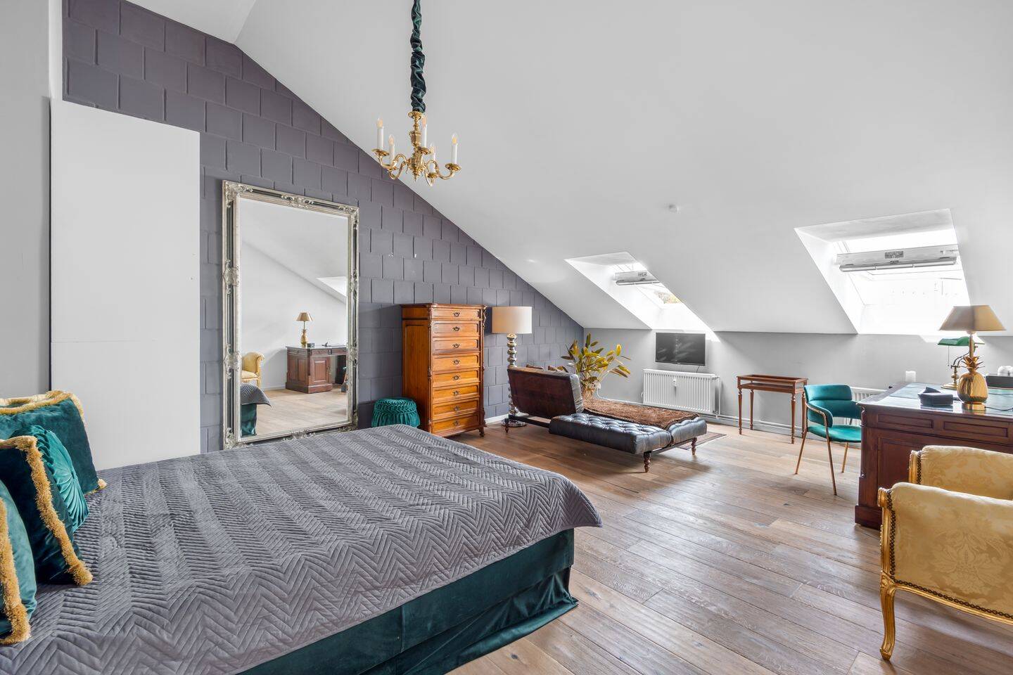 Zwischen Rosenthaler & Zionskirschplatz - Traumhaft sanierter Altbau mit Airbnb Genehmigung – Berlin – Vorschaubild 4