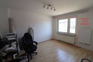 Ab 01.09. 2,5-Raum Wohnung bald mit Balkon inkl. Treppenhausreinigung, Winterdienst