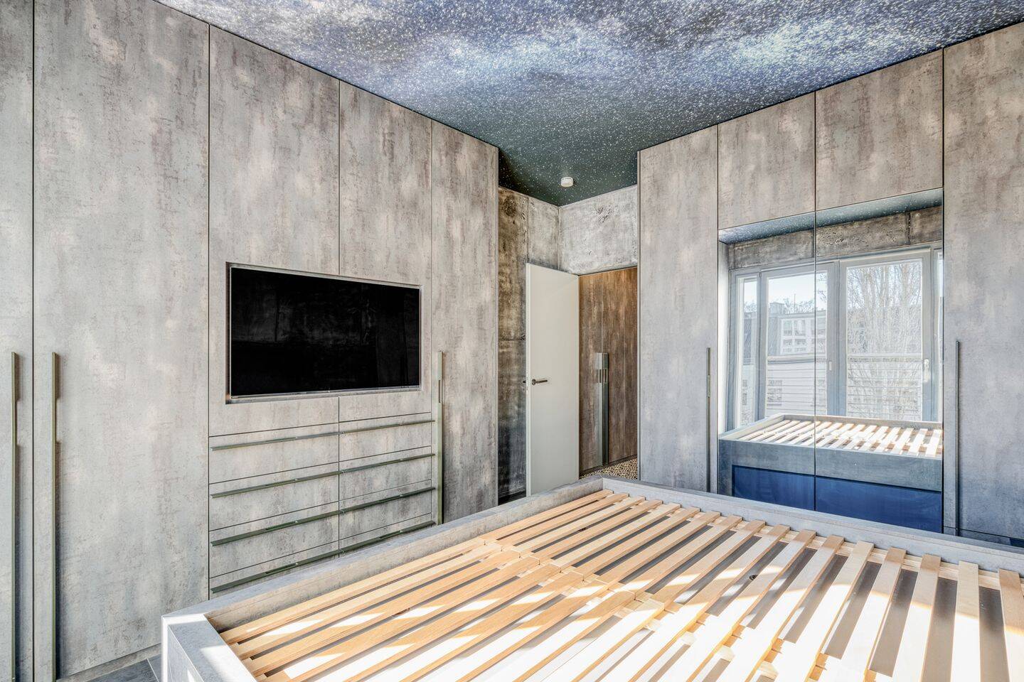 Designer-Maisonette über drei Ebenen mit künstlerischem Flair – Berlin – Vorschaubild 8