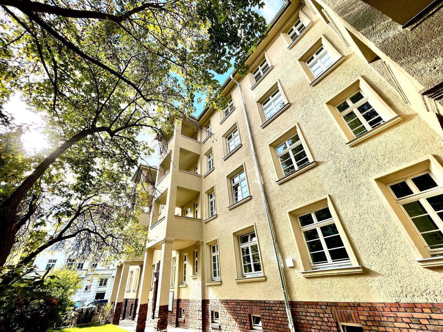 Schicke 2-Zimmerwohnung mit Balkon I Moderne Ausstattung I Top Lage: Südvorstadt nahe MDR – Leipzig – Vorschaubild 2