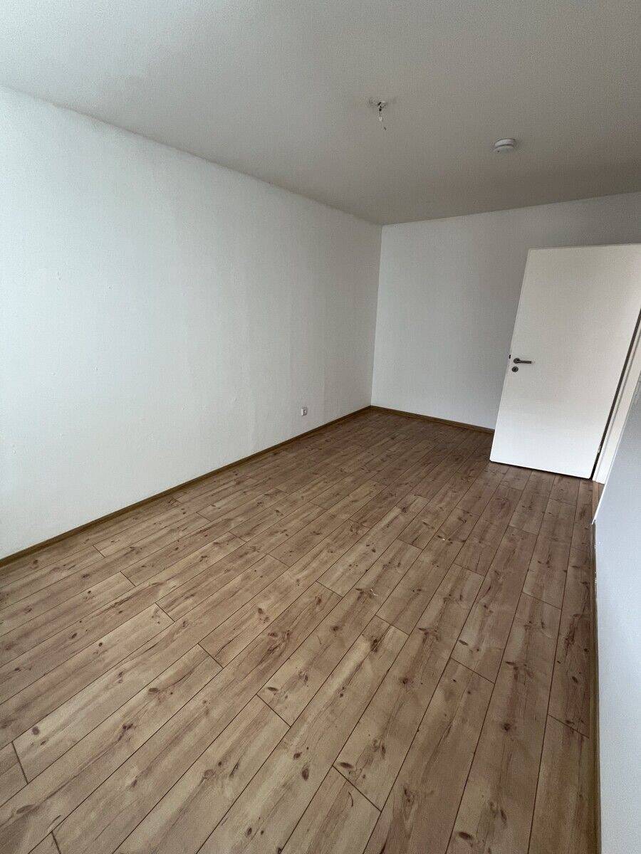 Komfortabel wohnen: 3-Zimmerwohnung mit Fahrstuhl in guter Aufteilung – Bremerhaven – Vorschaubild 7