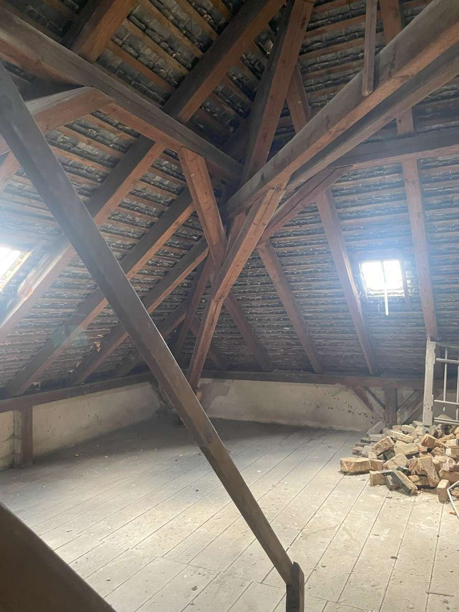 Mehrfamilienhaus aus der Gründerzeit -Denkmalschutzobjekt – Ebersbach-Neugersdorf – Bild 1 von 7