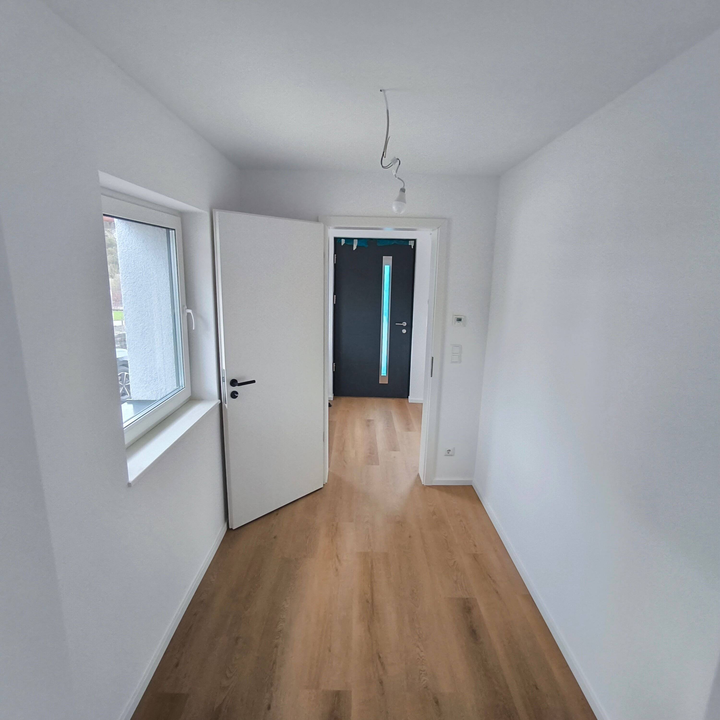 Modernisiertes Einfamilienhaus mit Sonnenterrasse, Garten und Garage in Oranienburg-Lehnitz – Oranienburg – Vorschaubild 4