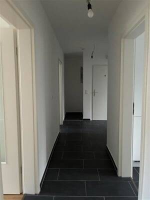 Kernsanierte 3-Zimmer-Wohnung mit Balkon und Einbauküche – 81241 München – Vorschaubild 7