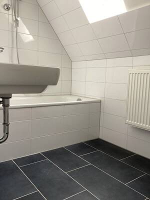Auf, nach Heisingen! Urgemütliche, renovierte 2 Zimmer im DG (2.OG) – 45259 Essen – Vorschaubild 8
