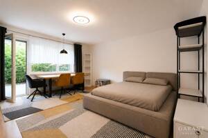 Attraktive 2 Zimmer-Erdgeschoss-Wohnung mit großzügiger Terrasse und hervorragender Infrastruktur – 80939 München – Vorschaubild 1