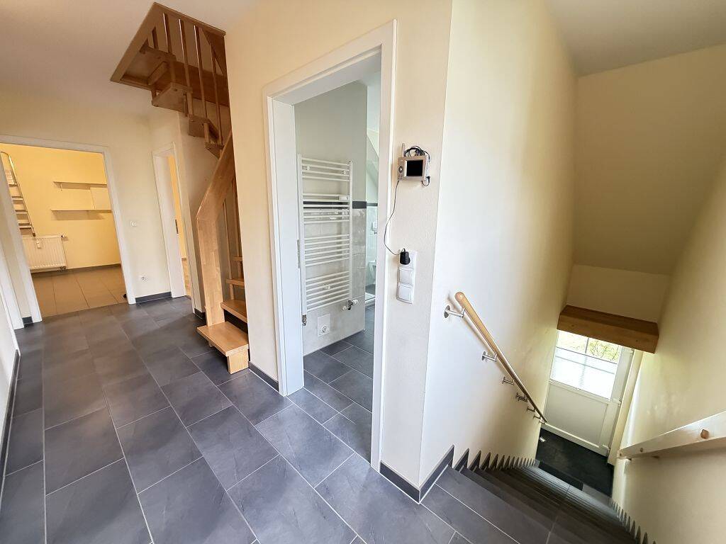 89 qm 2+1-ZIMMER-MAISONETTE-DACHGESCHOSSWOHNUNG MIT BALKON IN 21339 LÜNEBURG – Lüneburg – Vorschaubild 4