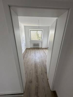 Schöne Sanierte 3-Zimmer Wohnung am Waldrand von Dellwig – 45357 Essen – Vorschaubild 3