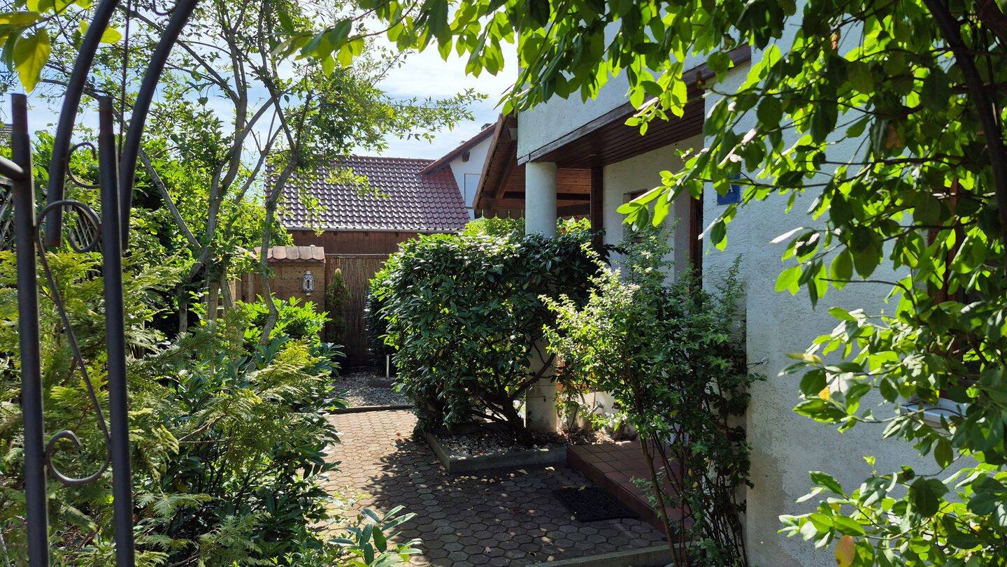 Haus statt nur Wohnung = eigene Haustüre – Buxheim – Vorschaubild 5