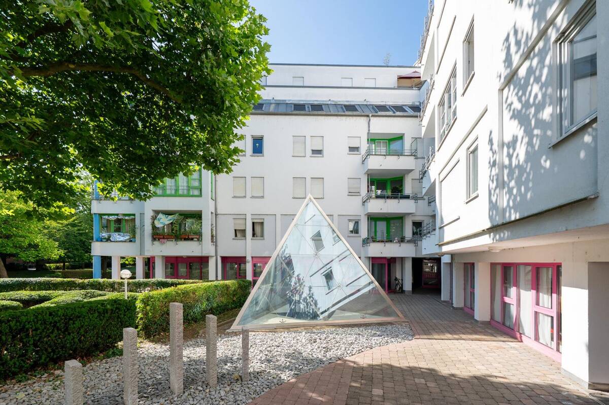 Urban wohnen im Magirushof: Helle Wohnung mit besonderem Grundriss – 89077 Ulm – Bild 1 von 9