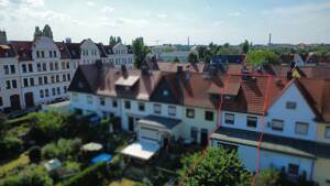 Mit Kreativität zum Traumhaus - gemütliches Reihenmittelhaus mit kleinem Garten und vier Ebenen – 39106 Magdeburg – Vorschaubild 3
