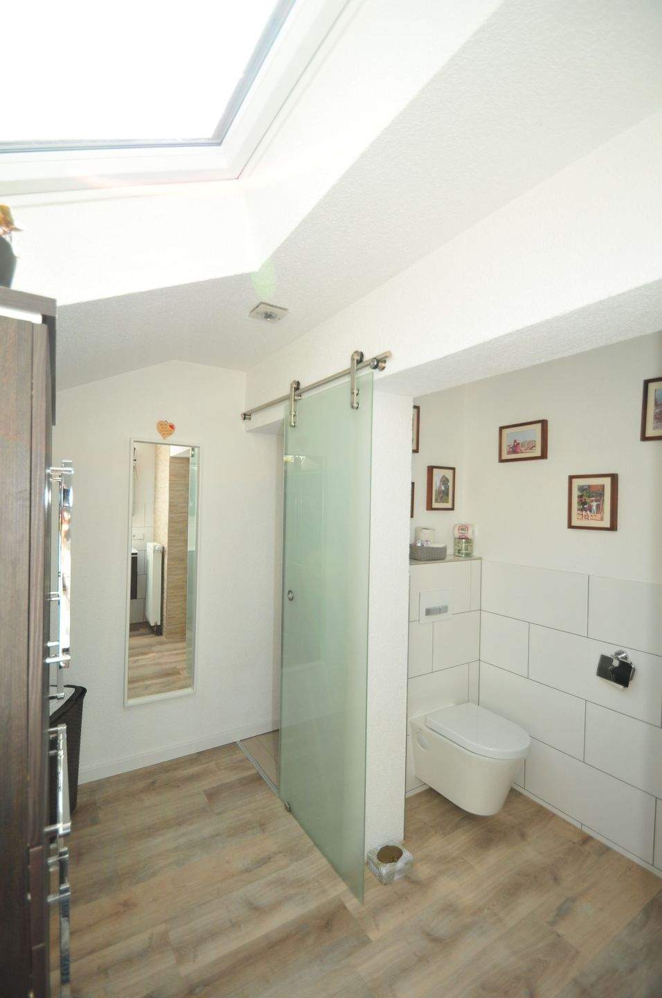 + Einfamilienhaus (DH) mit großem Garten - PKW-Stellplatz - überdachte Terrasse & Balkon + – Leutenbach – Vorschaubild 6